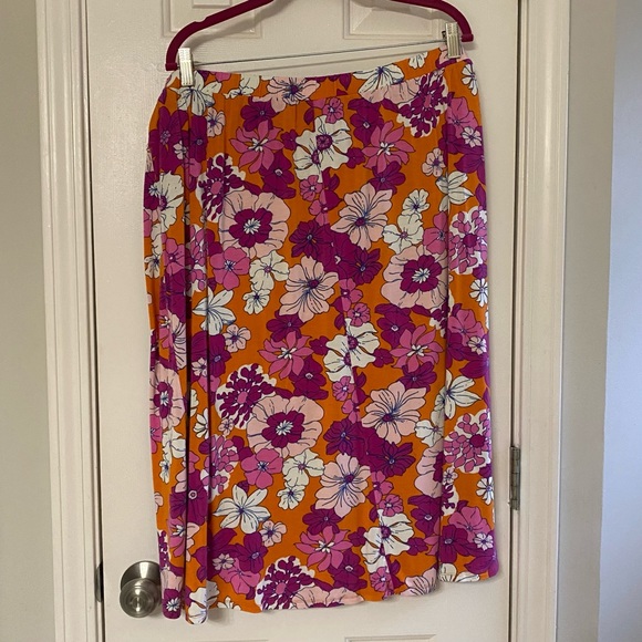 MODCLOTH • Come On Surfing Baby Floral Wrap Skirt - Picture 6 of 6